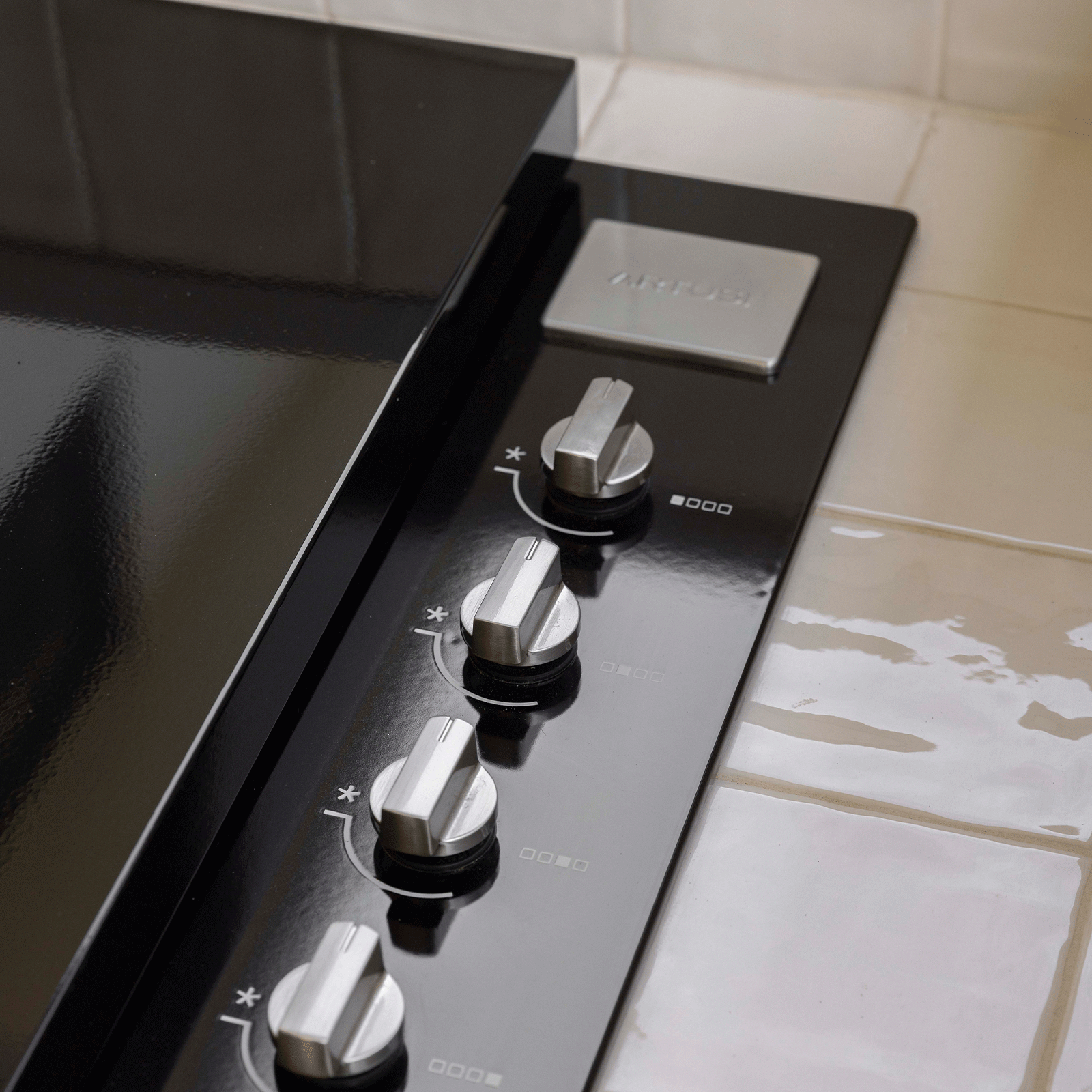 Flat Lid – Gloss Black