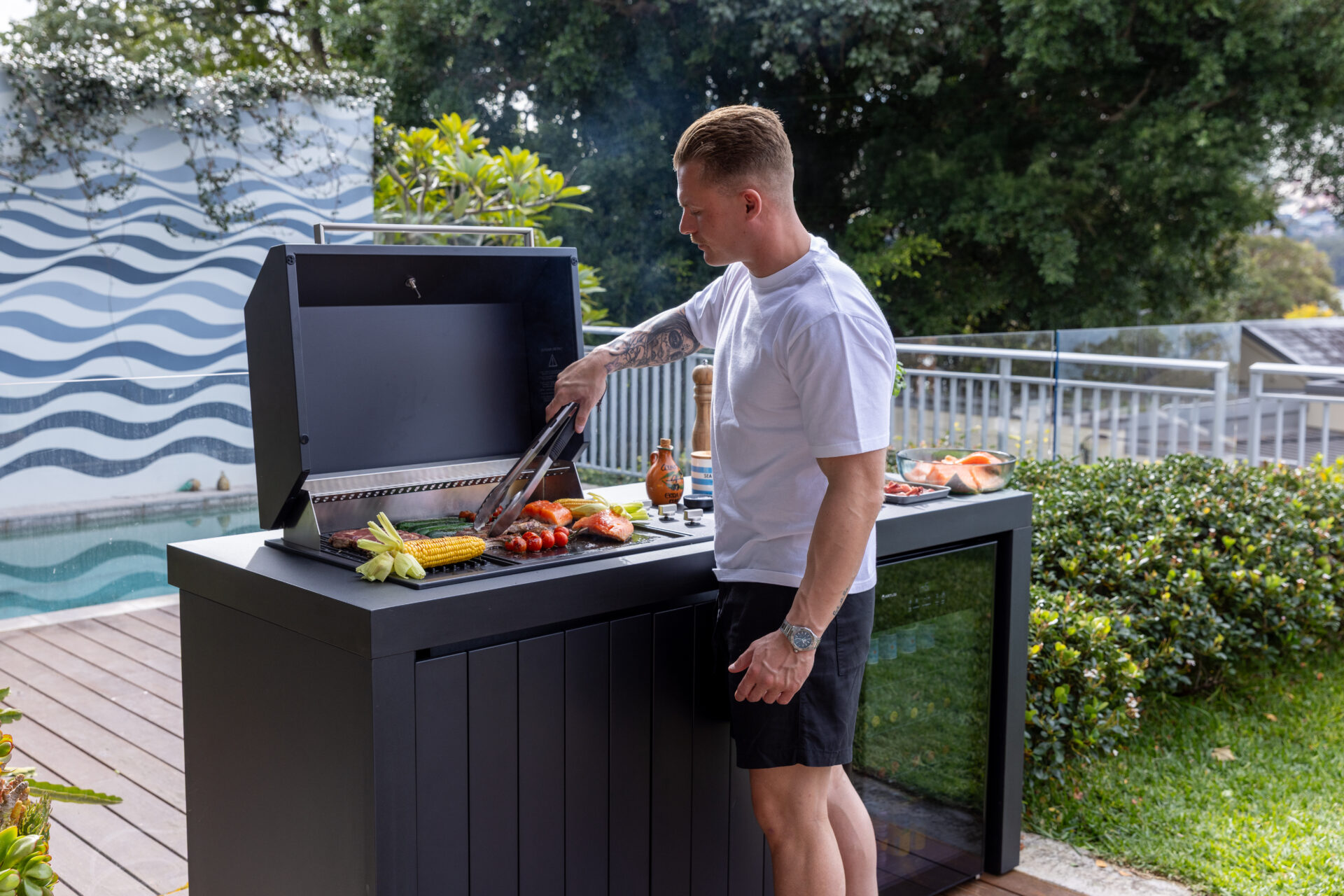 Piazza Outdoor Kitchen with Beverage Cooler – Matte Black